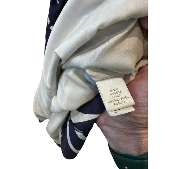 Banana Republic Women's Navy Blue Silk Leaf Maxi Skirt Size 10 - Picture 4 of 5